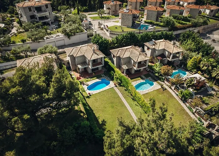 Private Pool וילה פאליאורי