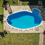 Private Pool פאליאורי